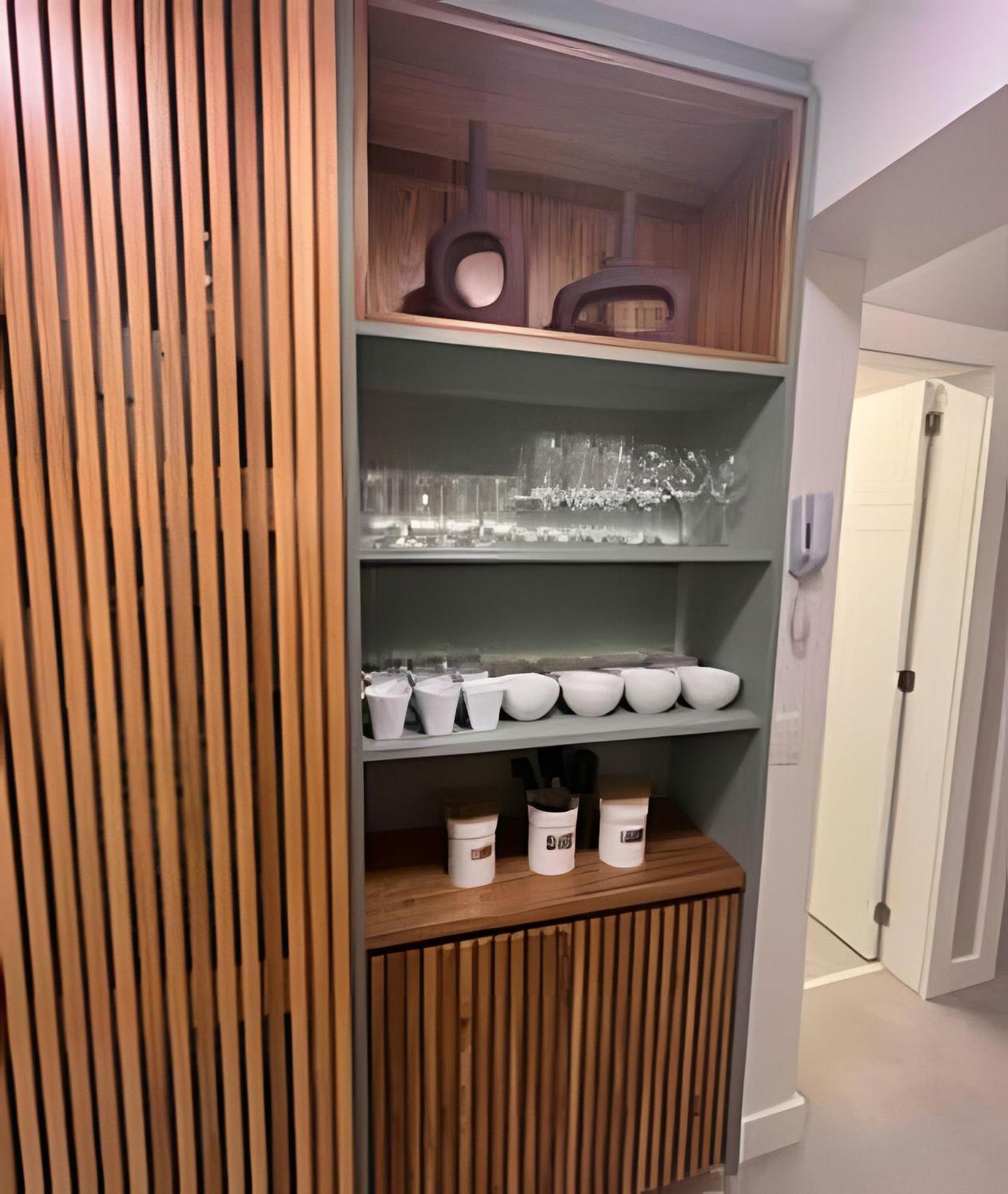 Apartamento 2 Quartos Reformado Na Quadra Da